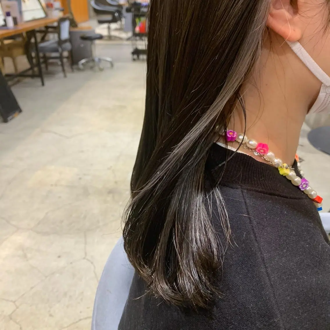 ミディアム カラー ヘアアレンジ イヤリングカラー 髪質改善カラー&TR 縮毛矯正/弱酸性矯正のヘアスタイル