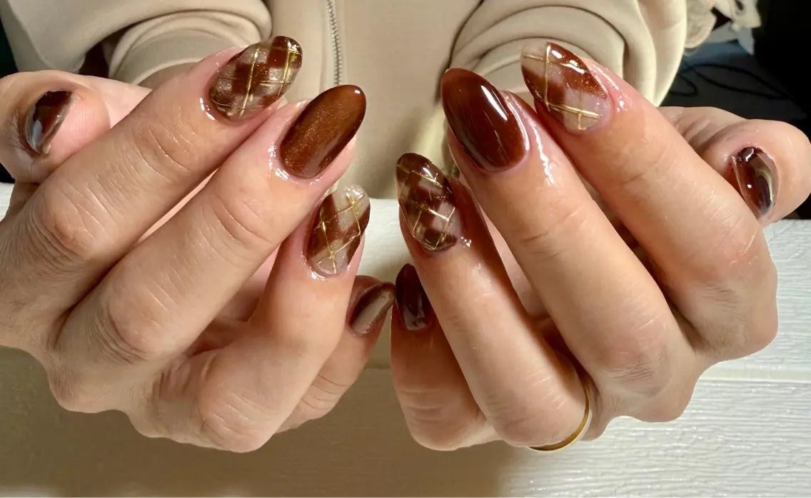 ミディアム ハンドネイル 2DY NAIL SALONのネイルデザイン