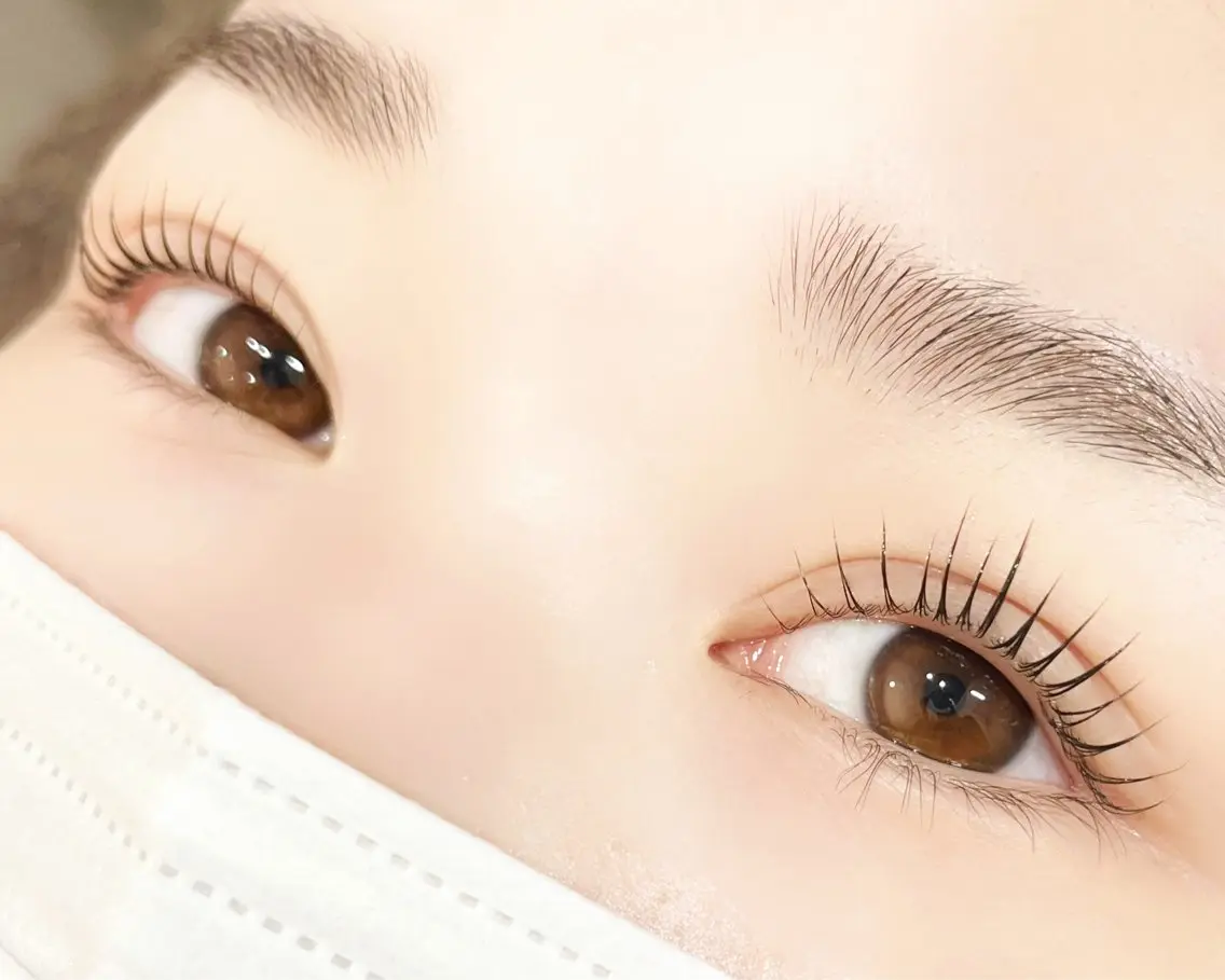 マツエク・マツパ パリジェンヌラッシュリフト eyelash Ronguiのマツエク・マツパデザイン
