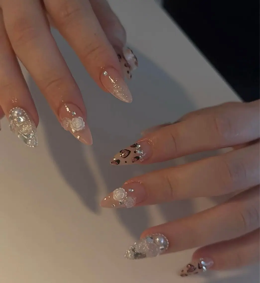 ネイル NiJi Nailsのネイルデザイン