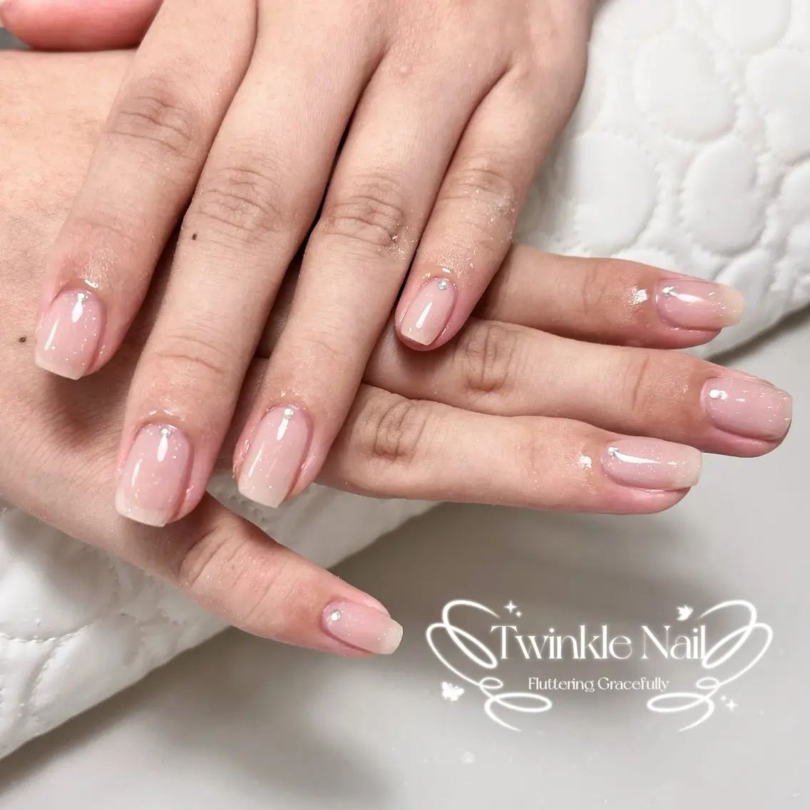 ネイル ラメ(グリッター) シンプルネイル 夏ネイル Twinkle Nail Kuboのネイルデザイン