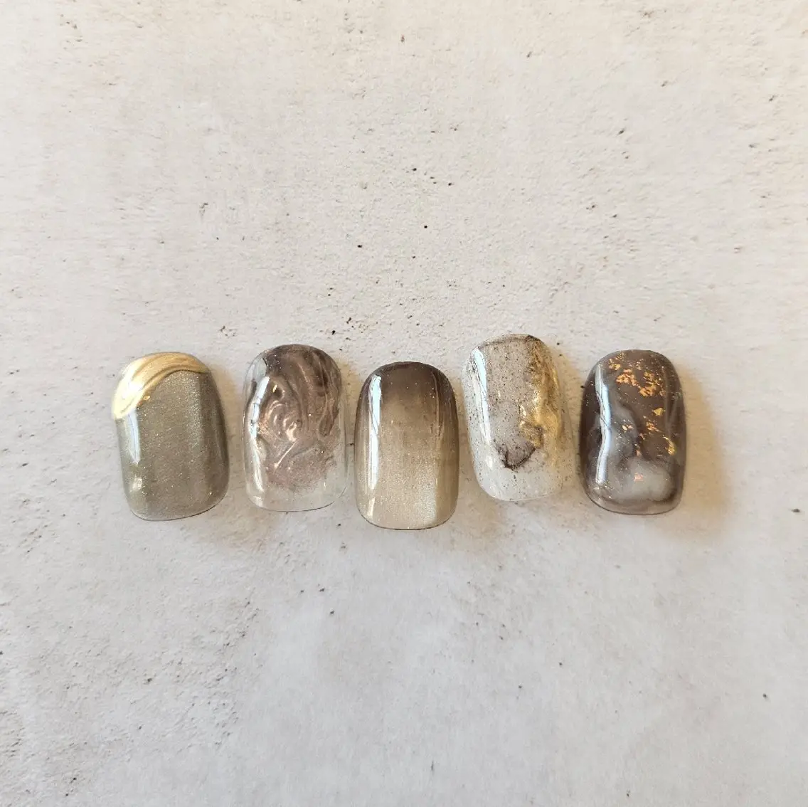 ネイル マグネットネイル ミラーネイル 春ネイル ハンドネイル Nailsalon manoのネイルデザイン