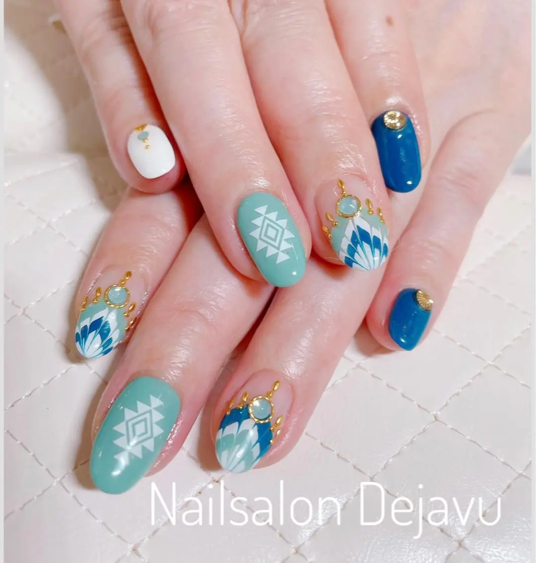 ネイル アートネイル ブルー Nail salon Dejavu 🌿のネイルデザイン