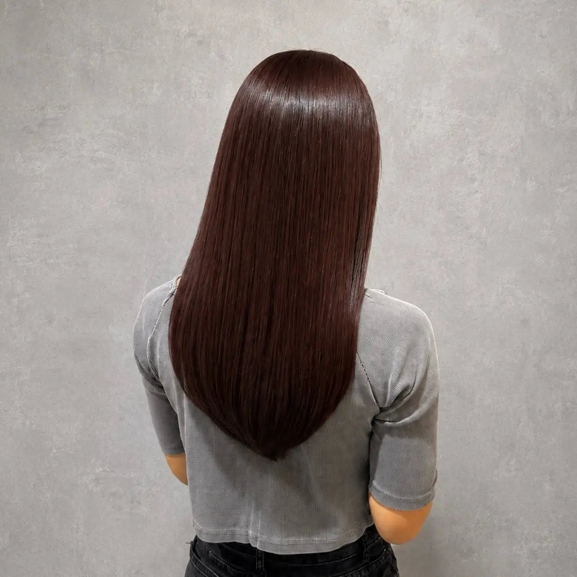 ロング カラー 戸出 桜妃のヘアスタイル