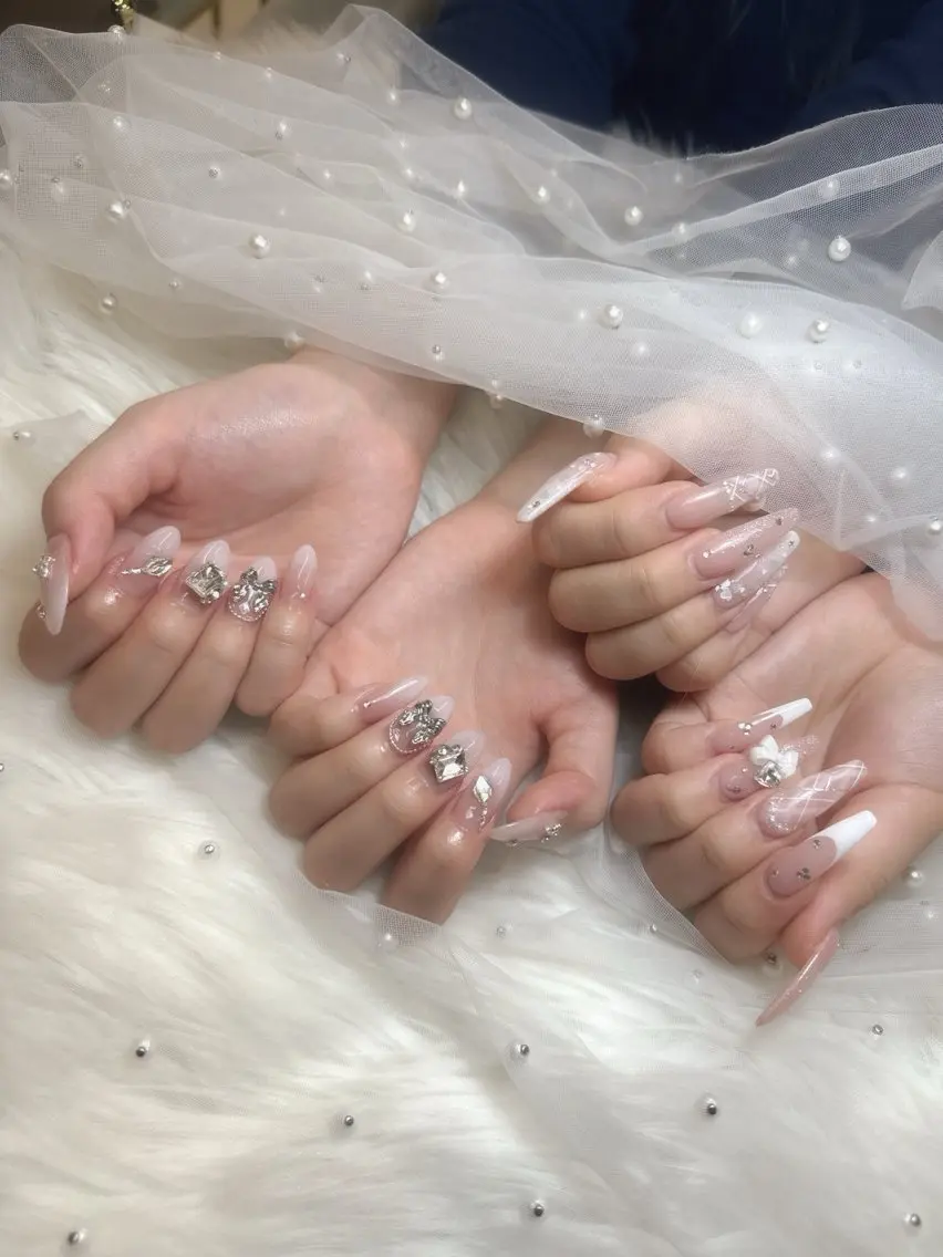 ネイル 持ち込み ハンドネイル Queeens nailのネイルデザイン
