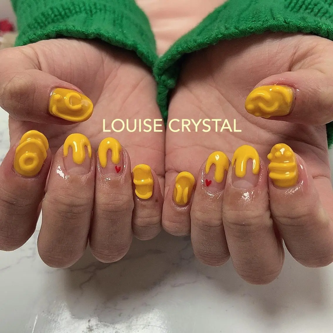 ネイル ぷっくりネイル ハンドネイル LOUISE CRYSTALのネイルデザイン