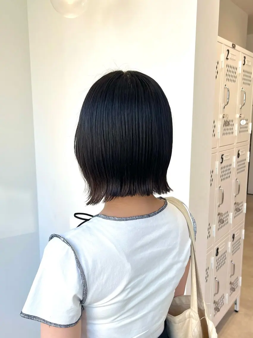 ショート カラー ボブレイヤー ボブ レイヤーカット 外ハネヘア カット ヘアカラー トリートメント 葉田 綾乃のヘアスタイル