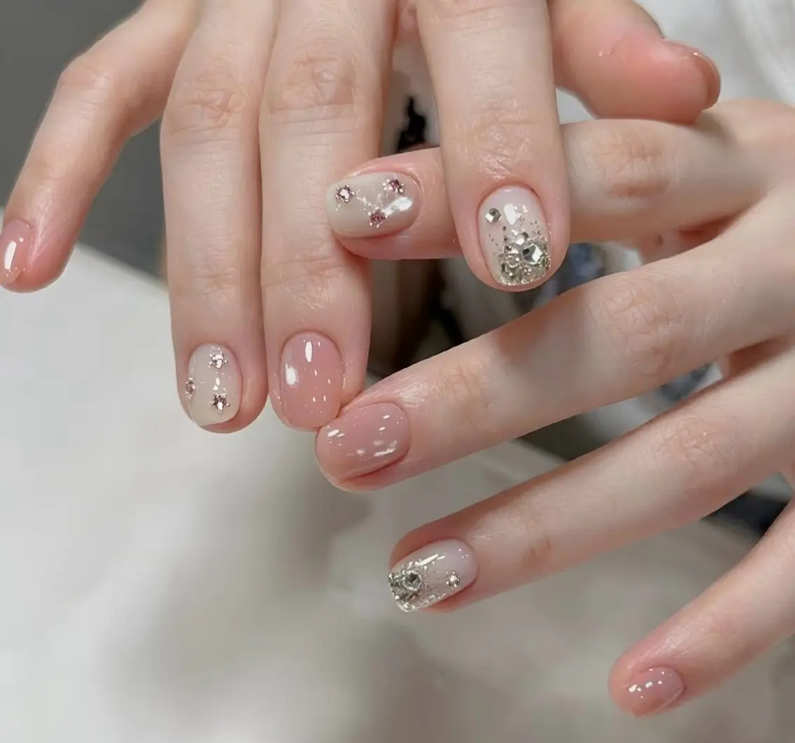 ネイル キラキラネイル 韓国ネイル ラメ(グリッター) オフィスネイル ピンク Yoxie Nailのネイルデザイン