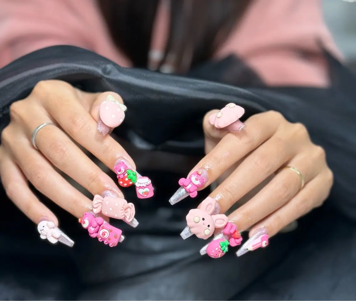 AURA NAIL🎀💅のネイルデザイン