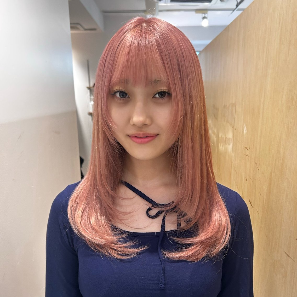 セミロング カラー ハイトーンカラー ピンクカラー レイヤーカット 渋谷ハイトーン/ pi-(ぴー)のヘアスタイル