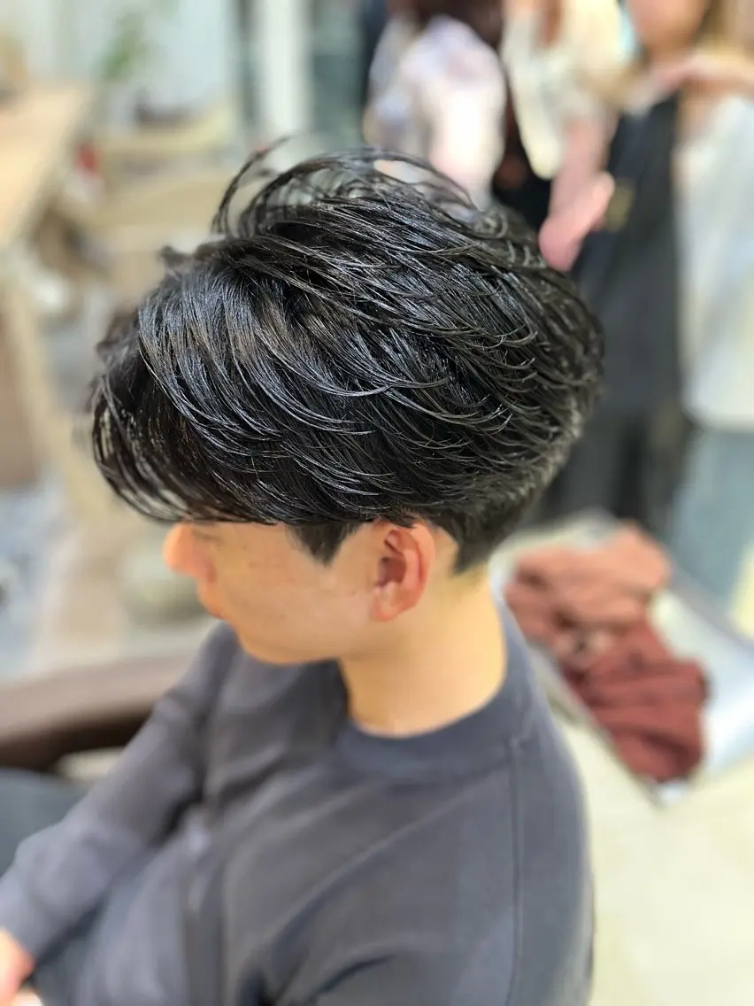 パーマ メンズ カット パーマ トリートメント ヘアセット 【メンズパーマ✨️ 髪質改善矯正】岩城のヘアスタイル