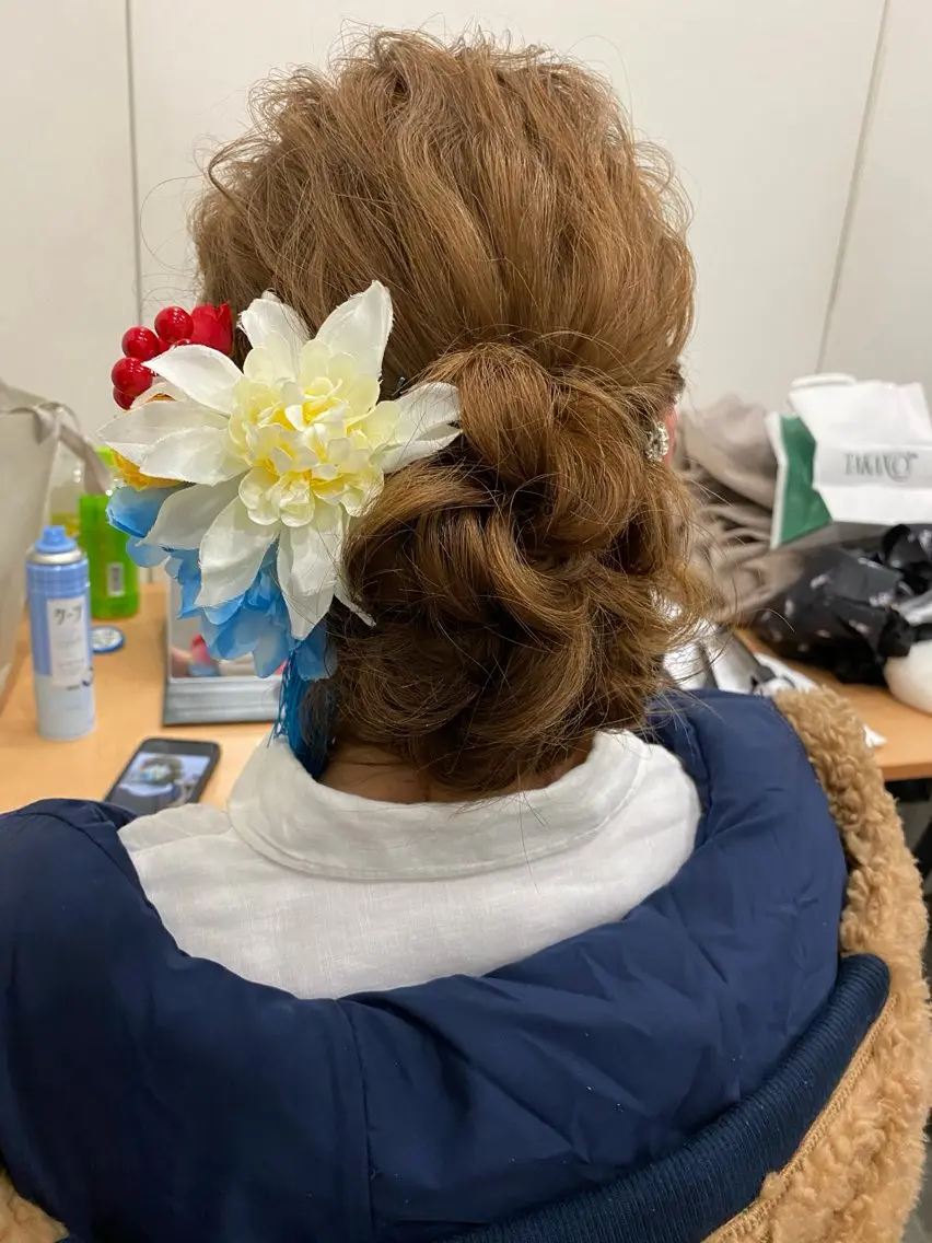 セミロング ヘアアレンジ ヘアセット 🌈髪質改善🌈 過去の1艶サラ体験✨のヘアスタイル