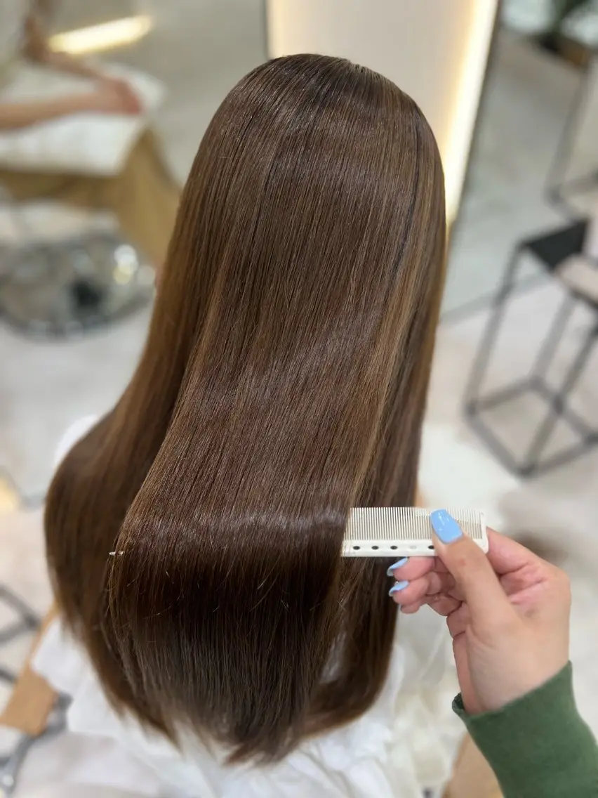ロング カラー Zina aimiのヘアスタイル