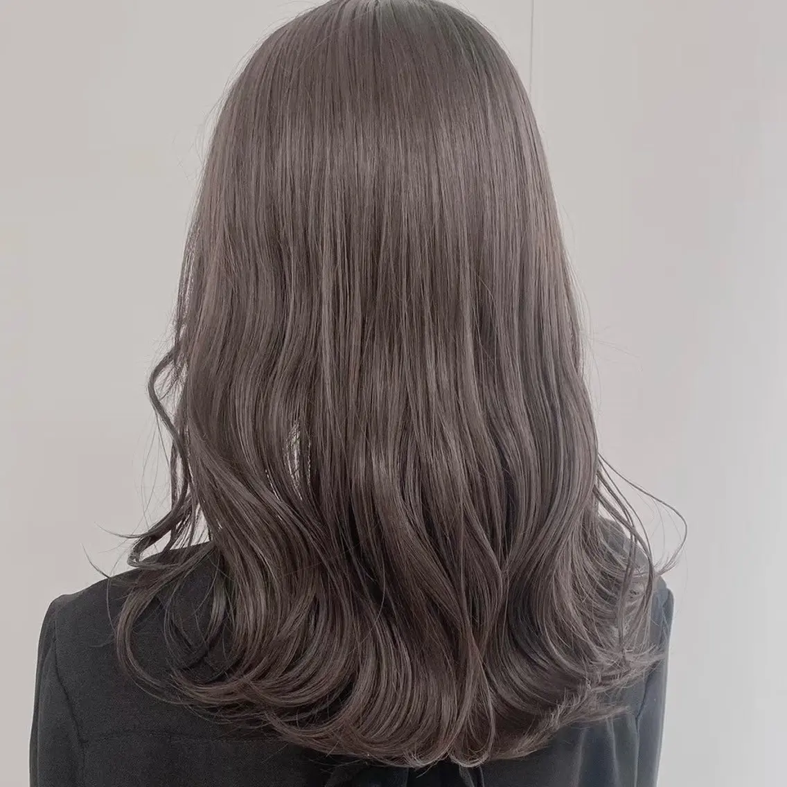 ミディアム カラー ヘアカラー トリートメント ヘッドスパ ヘアセット 透明感/グレージュ/ ベージュ/るな🪽のヘアスタイル