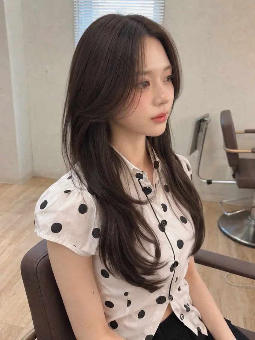 ミディアム レイヤーカット ユナイテッド ビューティー西金沢のヘアスタイル