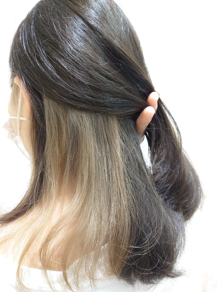 🤩人気の😎インナーカラー+全体カラー+トリートメントの写真