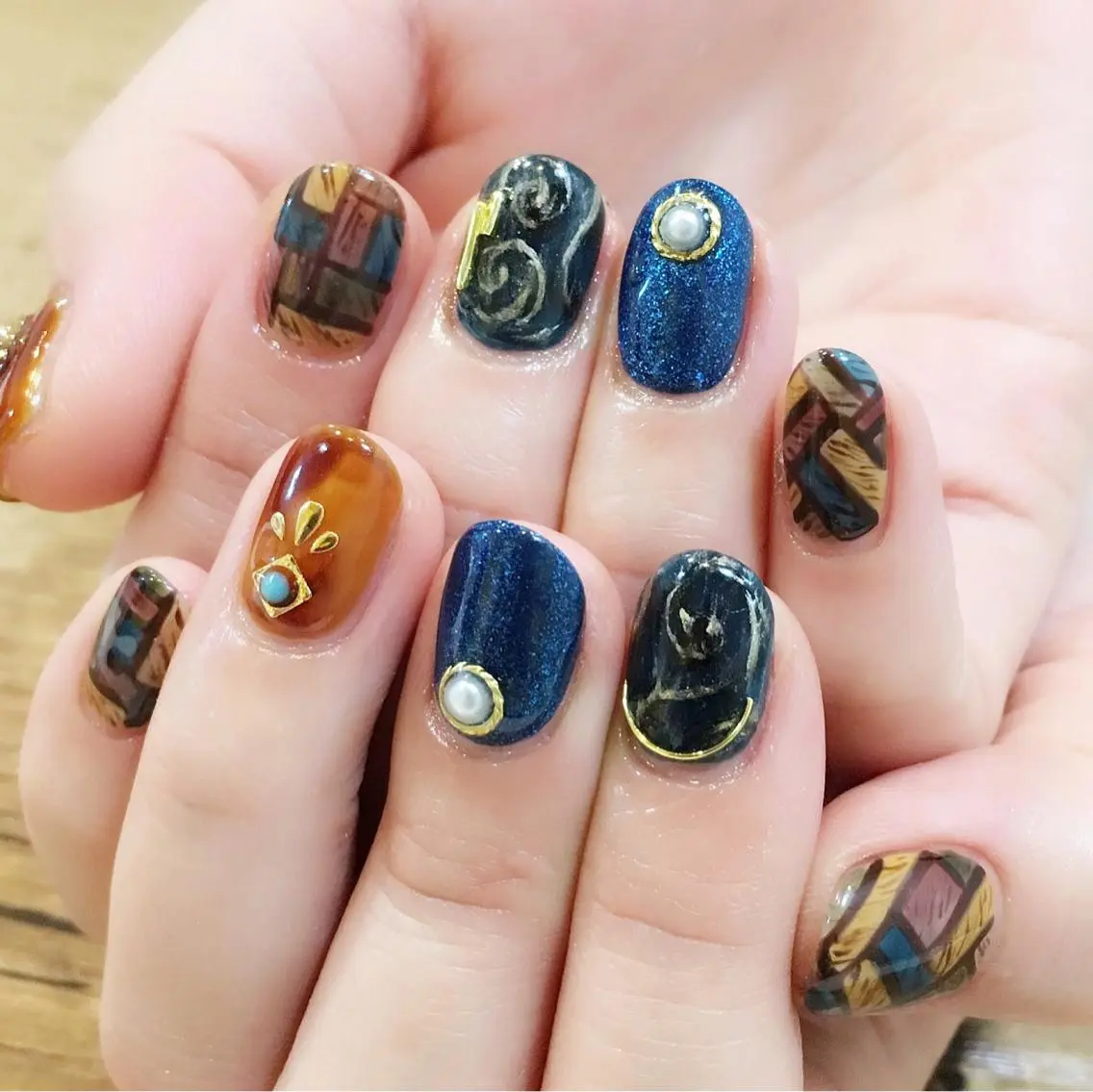 ネイル アートネイル べっ甲ネイル ジェルネイル nail salon Soeurのネイルデザイン