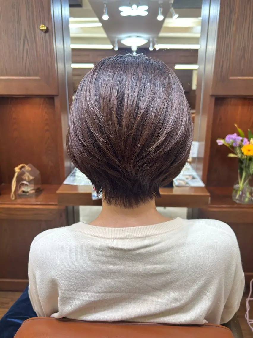 ショート カラー カット ヘアカラー トリートメント 大八木 美咲のヘアスタイル