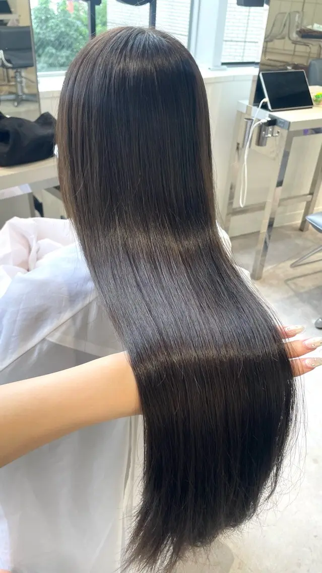 ロング カラー ヘアアレンジ ベージュカラー 透明感カラー ミント ミントベージュ ヘアカラー Kana 艶カラー透明感カラーのヘアスタイル