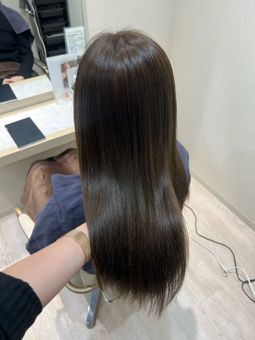 ロング ヘアカラー トリートメント ヘッドスパ mina .のヘアスタイル