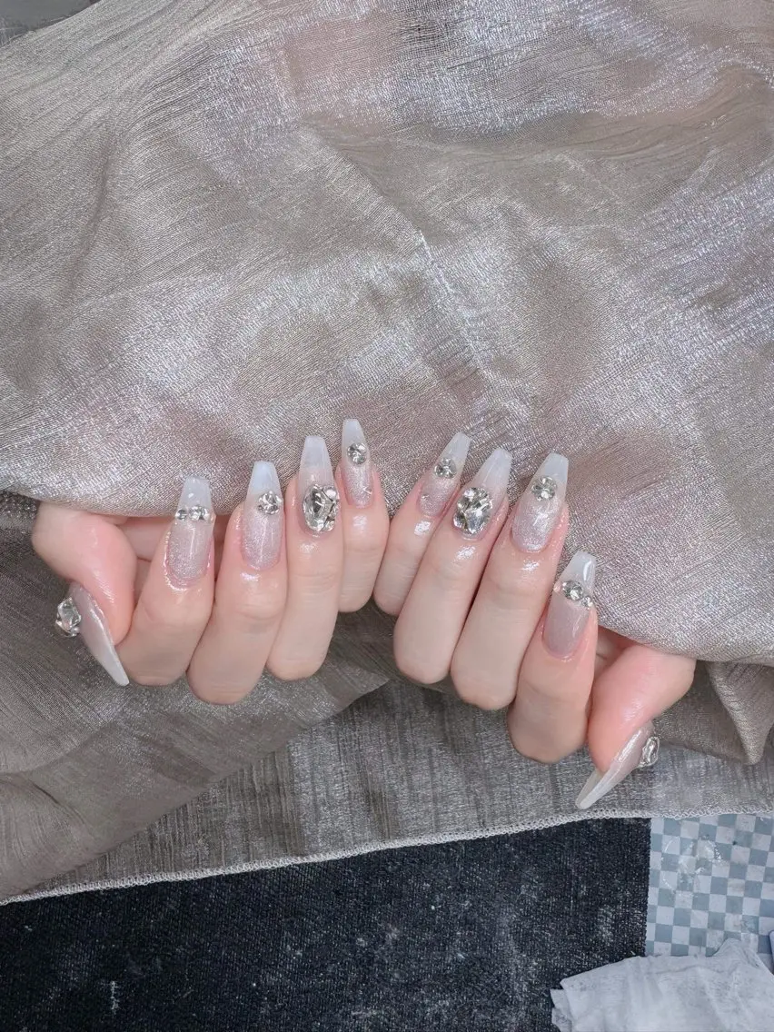 ネイル アートネイル フラワーネイル ジェルネイル グラデーション ミラーネイル Jenn Nail Salonのネイルデザイン