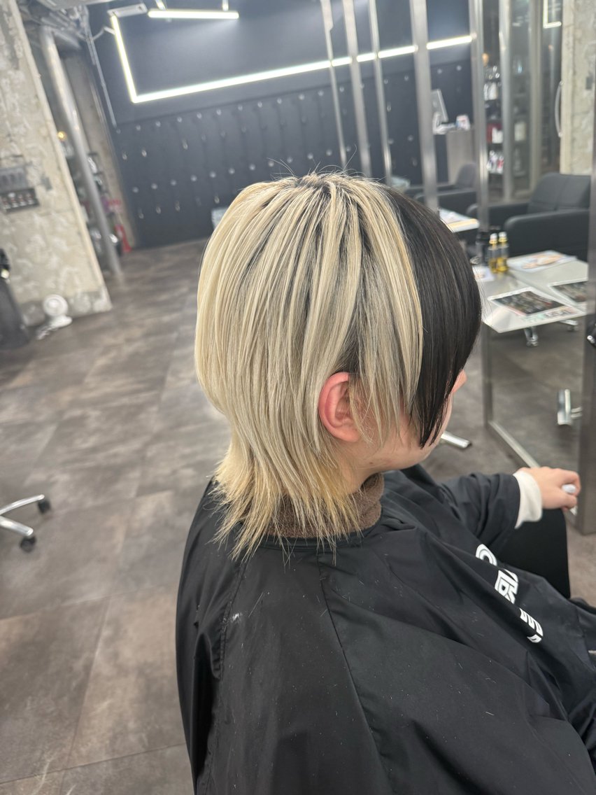ショート カラー ブリーチ ハイトーンカラー デザインカット レイヤーカット 縮毛矯正 RYOTA /GARTE髪質改善のヘアスタイル