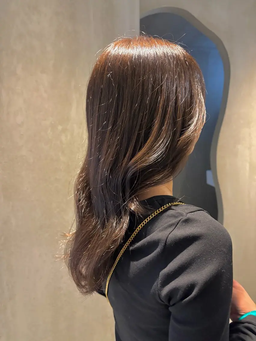 ミディアム レイヤーカット マツイ モモノのヘアスタイル