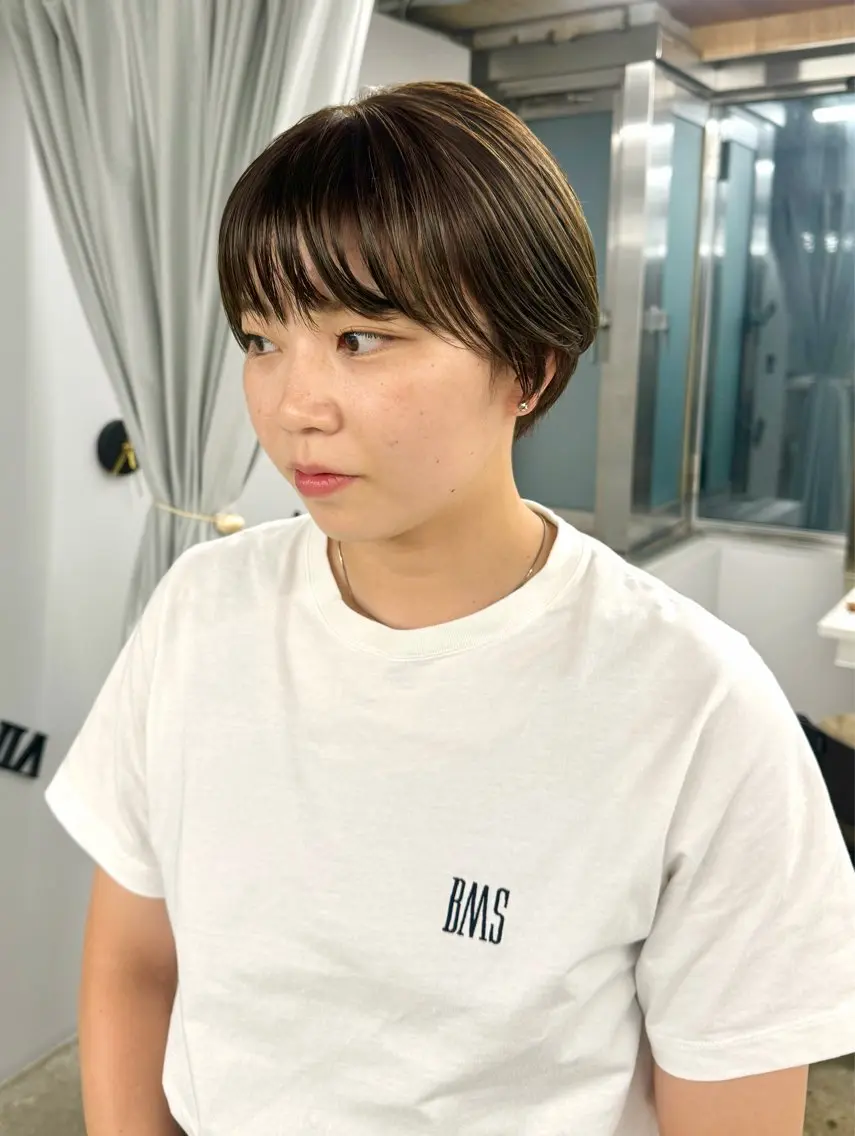 カラー cie ヒナタのヘアスタイル
