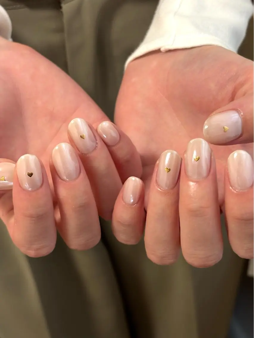 ネイル オーロラネイル ホワイト ハンドネイル rena nailのネイルデザイン