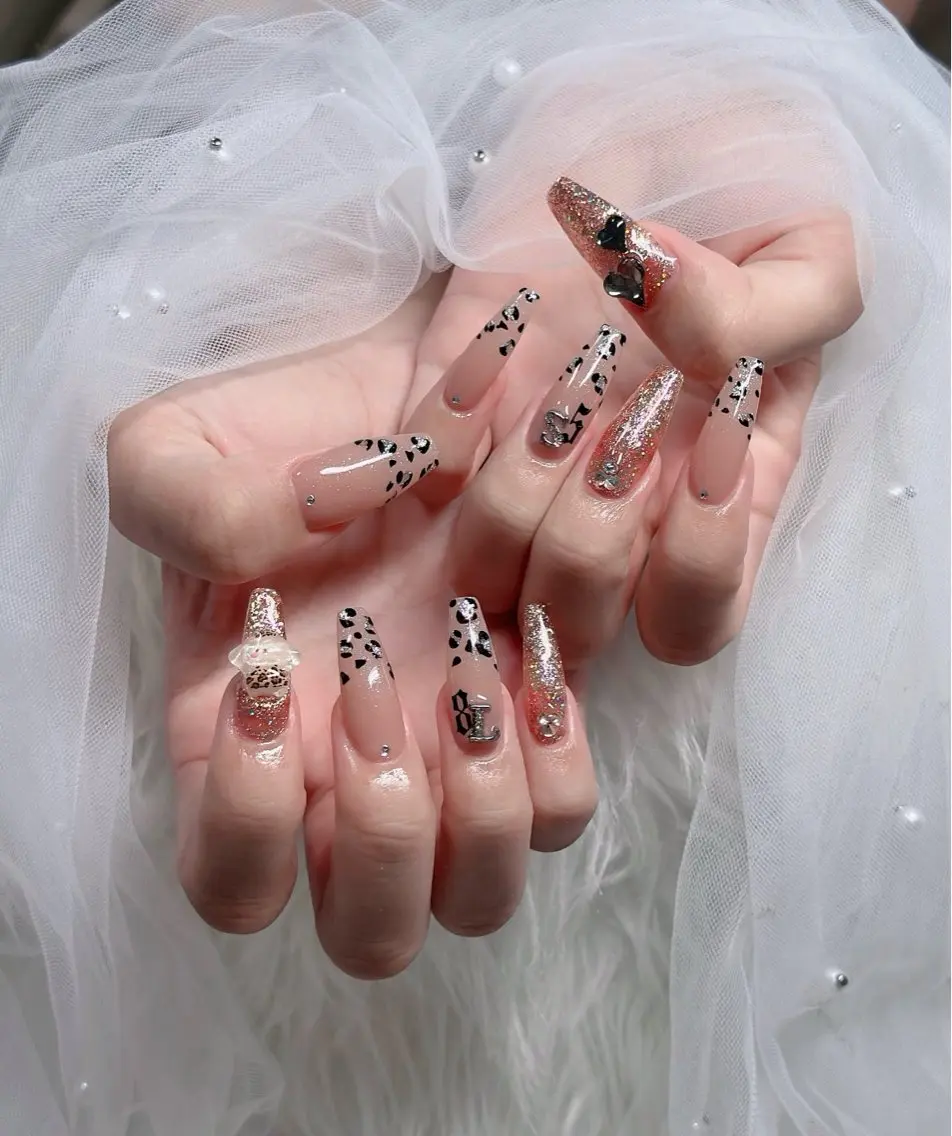 ネイル ハート キラキラネイル リボン ハンドネイル キノコ H.babynailのネイルデザイン