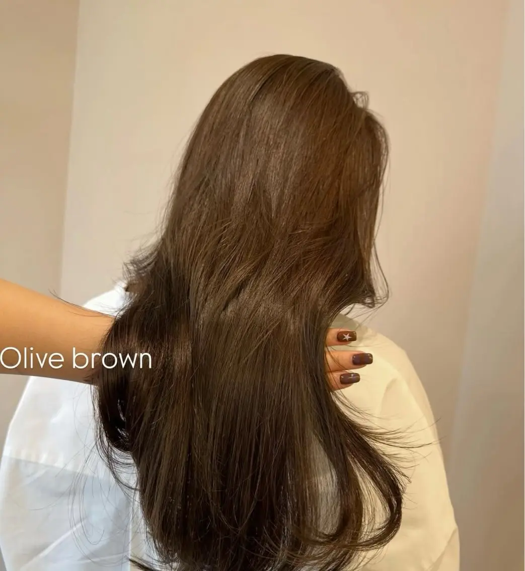 ロング カラー ブラウンカラー 透明感カラー オリーブブラウン トリートメント NAKAHARA TSUKUSHIのヘアスタイル
