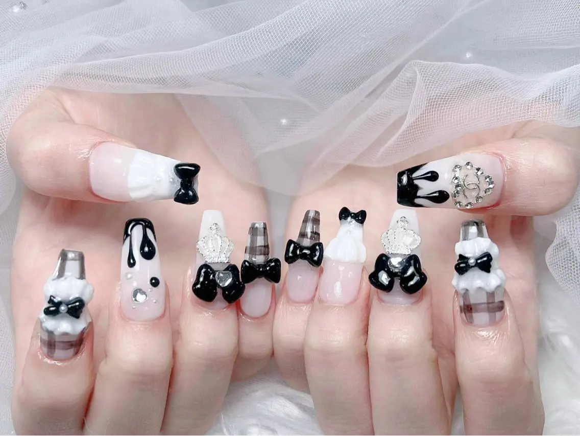 ネイル 成人式 ロングネイル マグネットネイル 大理石ネイル(マーブル) リボン ハンドネイル MoMoA Nail ネイル長さ出し専門店のネイルデザイン