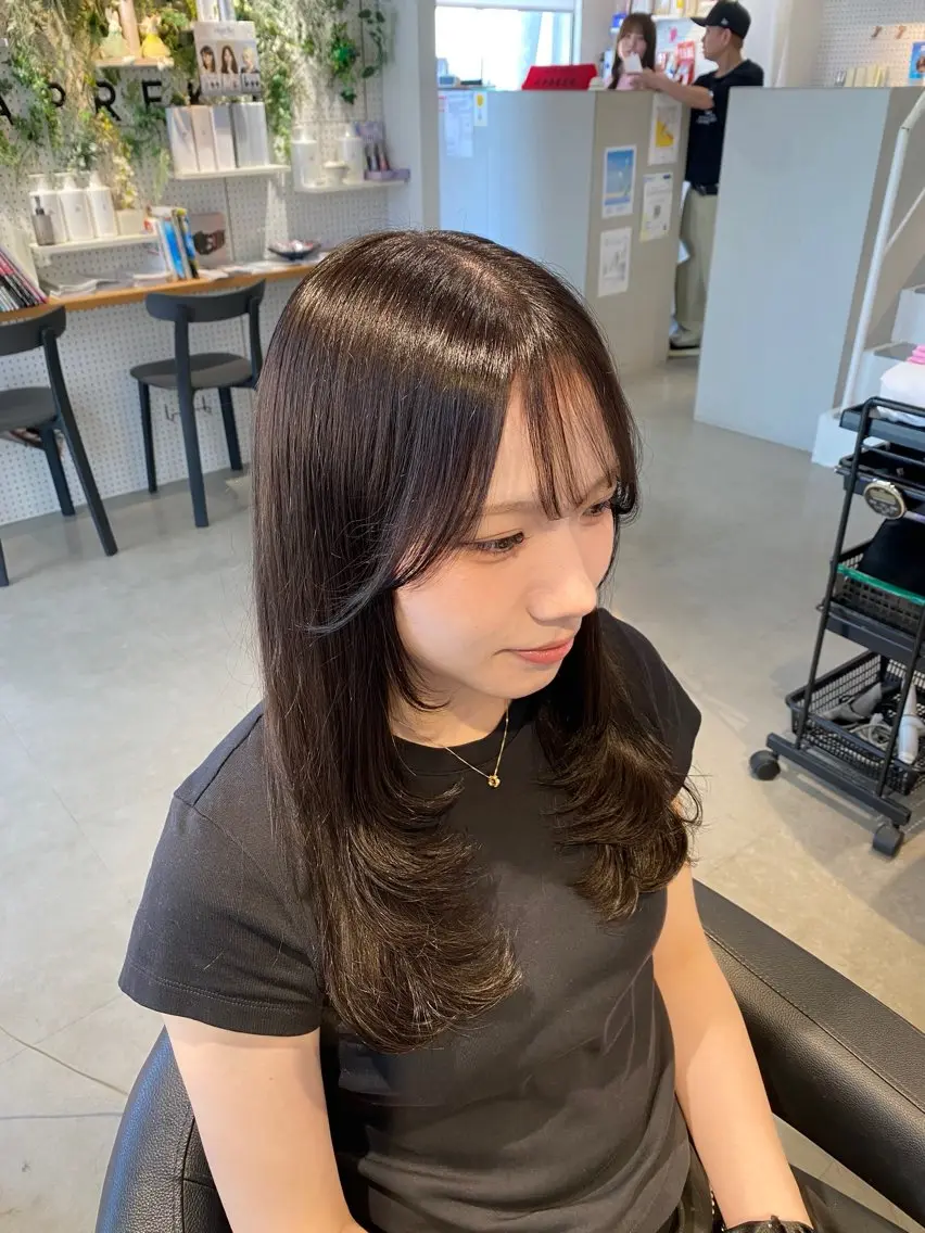 ロング APREKO 葵のヘアスタイル