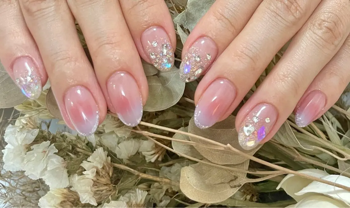ネイル ハンドネイル AngelChris ビューティーサロンのネイルデザイン
