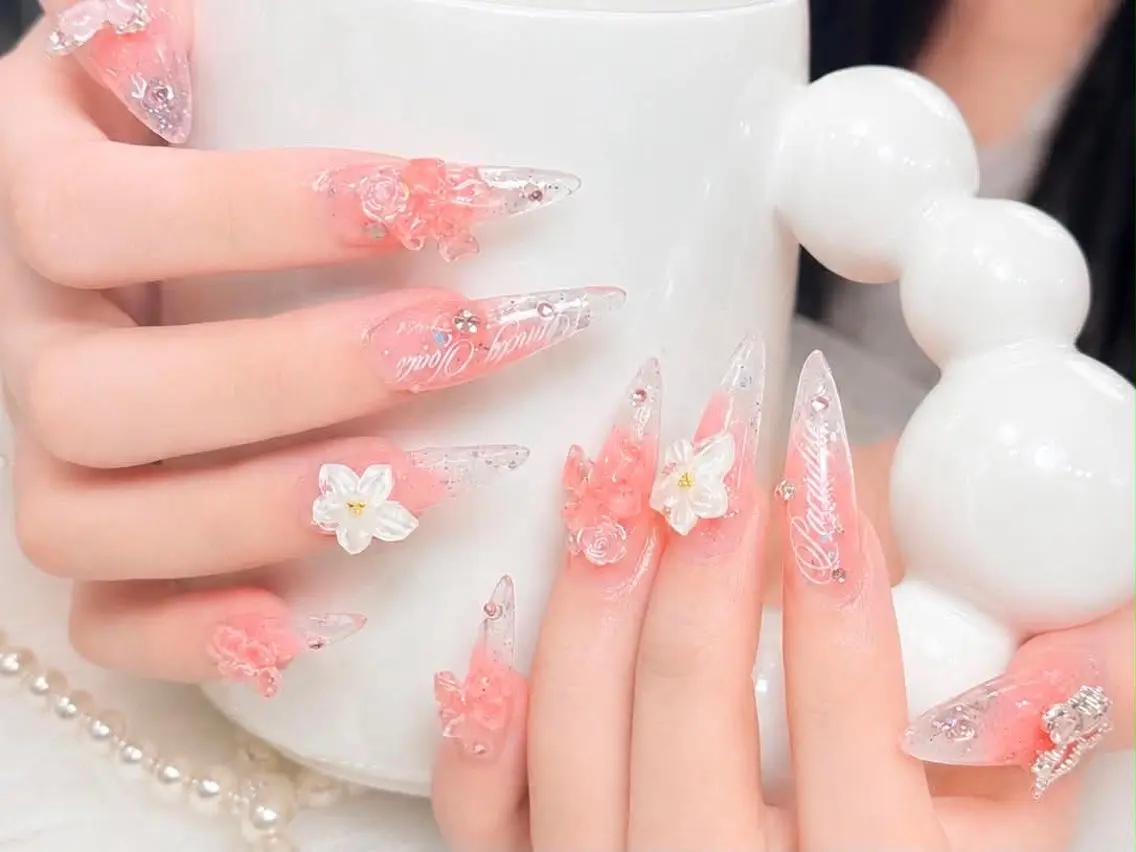 ネイル ハンドネイル mochi nailsのネイルデザイン