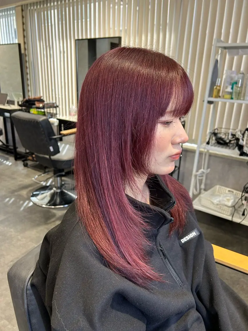 セミロング 顔まわりレイヤー 顔周りカット レイヤーカット ヘアカラー トリートメント プルエクステ/インナ ーカラー🦊はるなのヘアスタイル