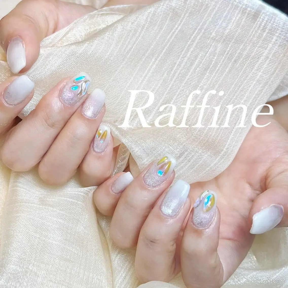 ネイル ハンドネイル RAFFINE haru🦋🩵のネイルデザイン