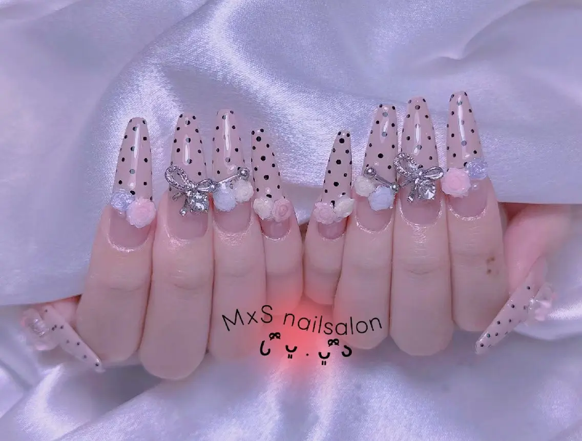 ネイル ジェルネイル 氷ネイル・うるうるネイル 韓国ネイル パラジェル 夏ネイル ハンドネイル M×S Nail みなのネイルデザイン
