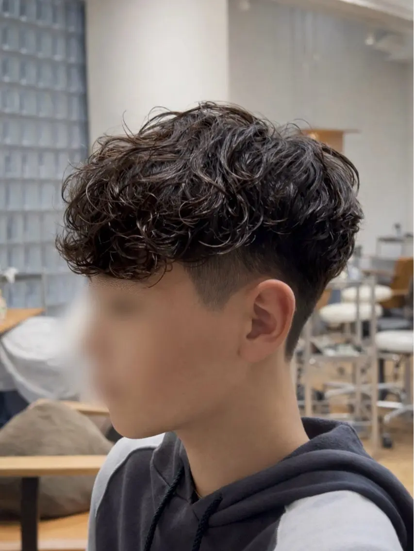 ミディアム パーマ メンズ ミディアムパーマ メンズパーマ スペインカール スパイラルパーマ カット パーマ Koki/ メンズヘア特化のヘアスタイル
