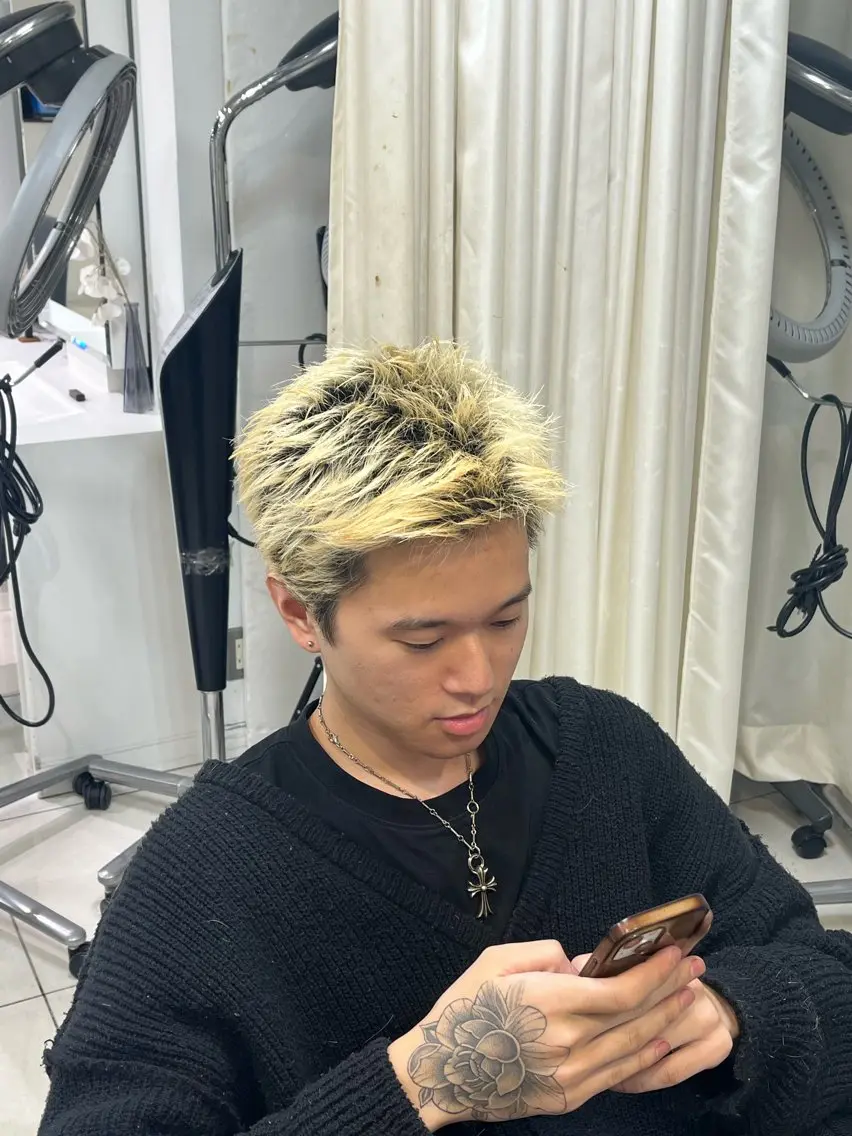ショート カラー パーマ メンズ 【シャドウパーマ センターパート】義心のヘアスタイル