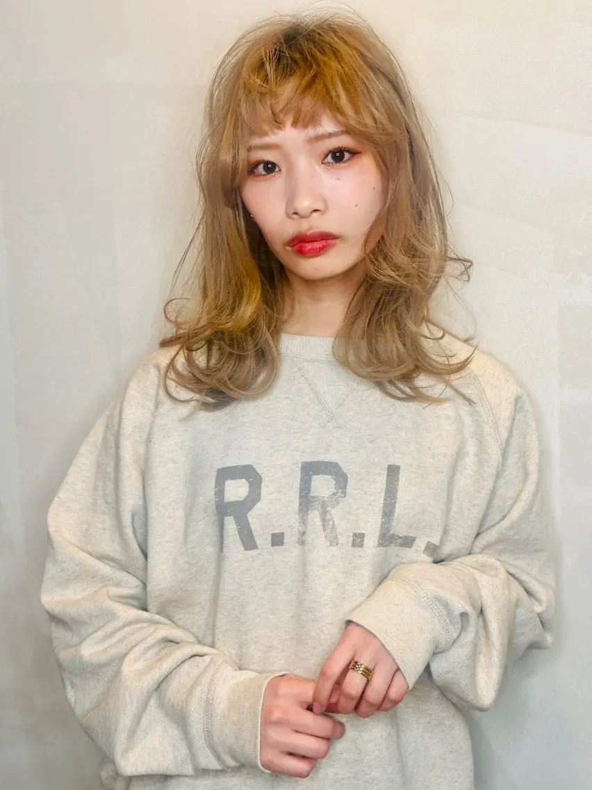 セミロング カラー 透明感カラー ダブルカラー ハイライトカラー ハイトーンカラー ハイライト カット ヘアカラー トリートメント 松尾謙佑【ハイライト LEDエクステ】のヘアスタイル