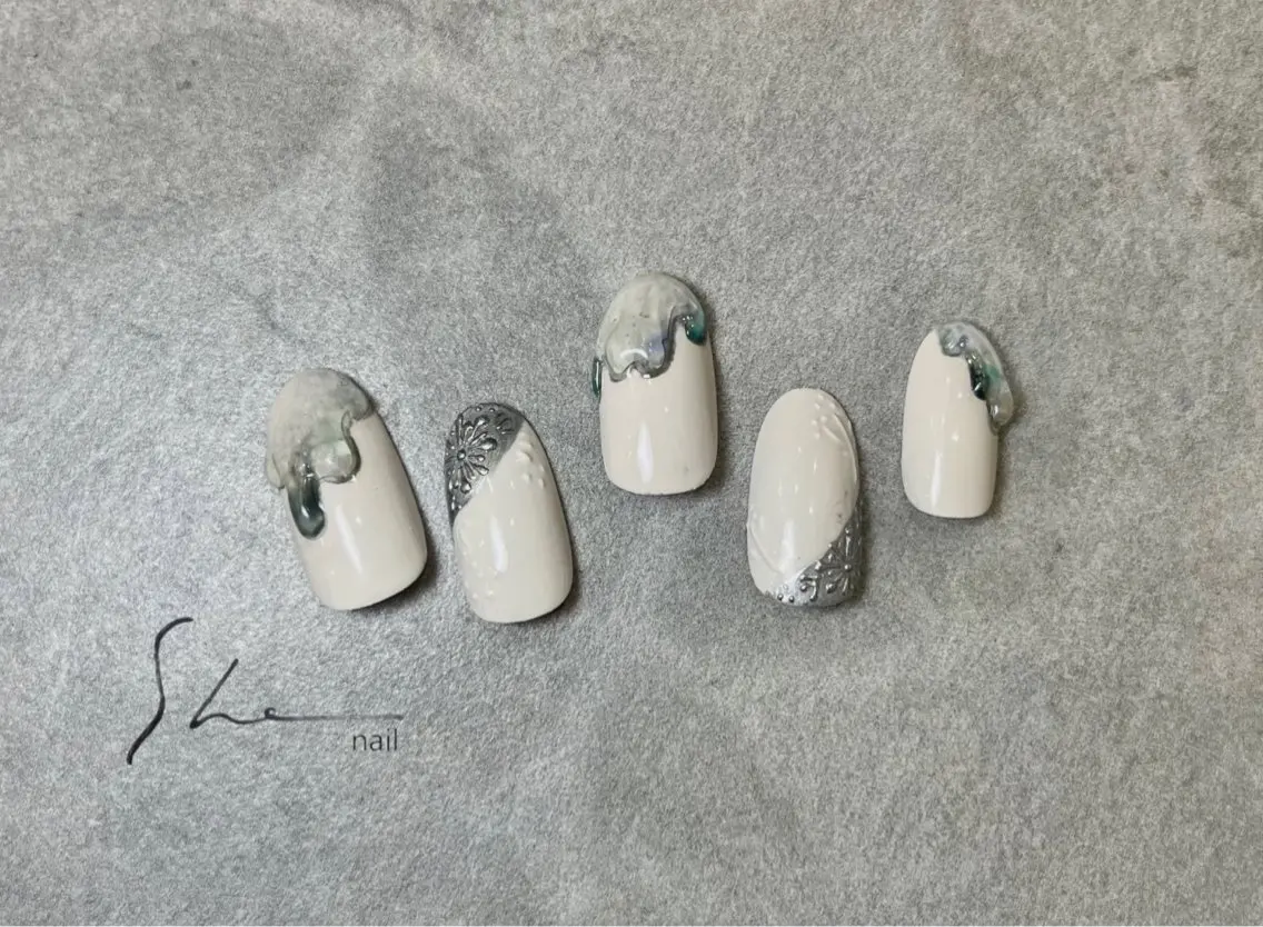 ネイル ハンドネイル SHE adusaのネイルデザイン