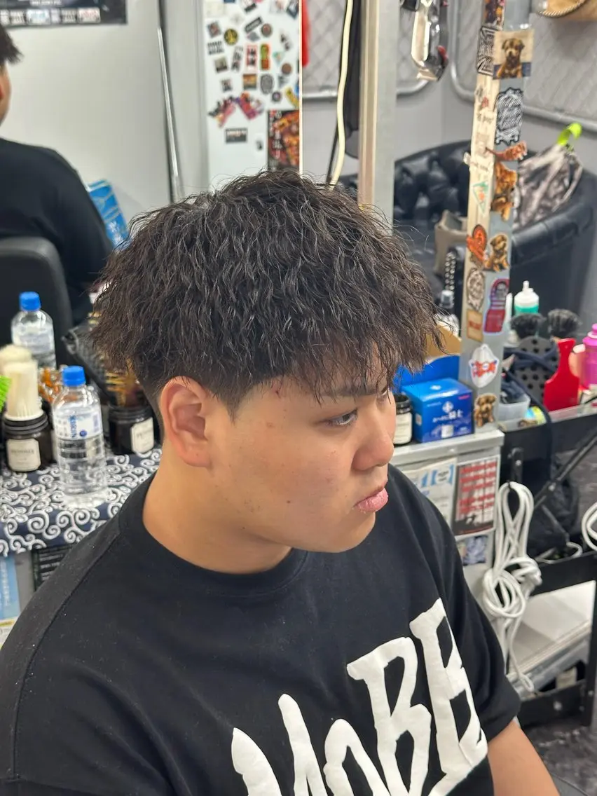 ショート パーマ メンズ メンズパーマ メンズツイストパーマ ツイストパーマ パーマ ヘアセット 西川 流星のヘアスタイル