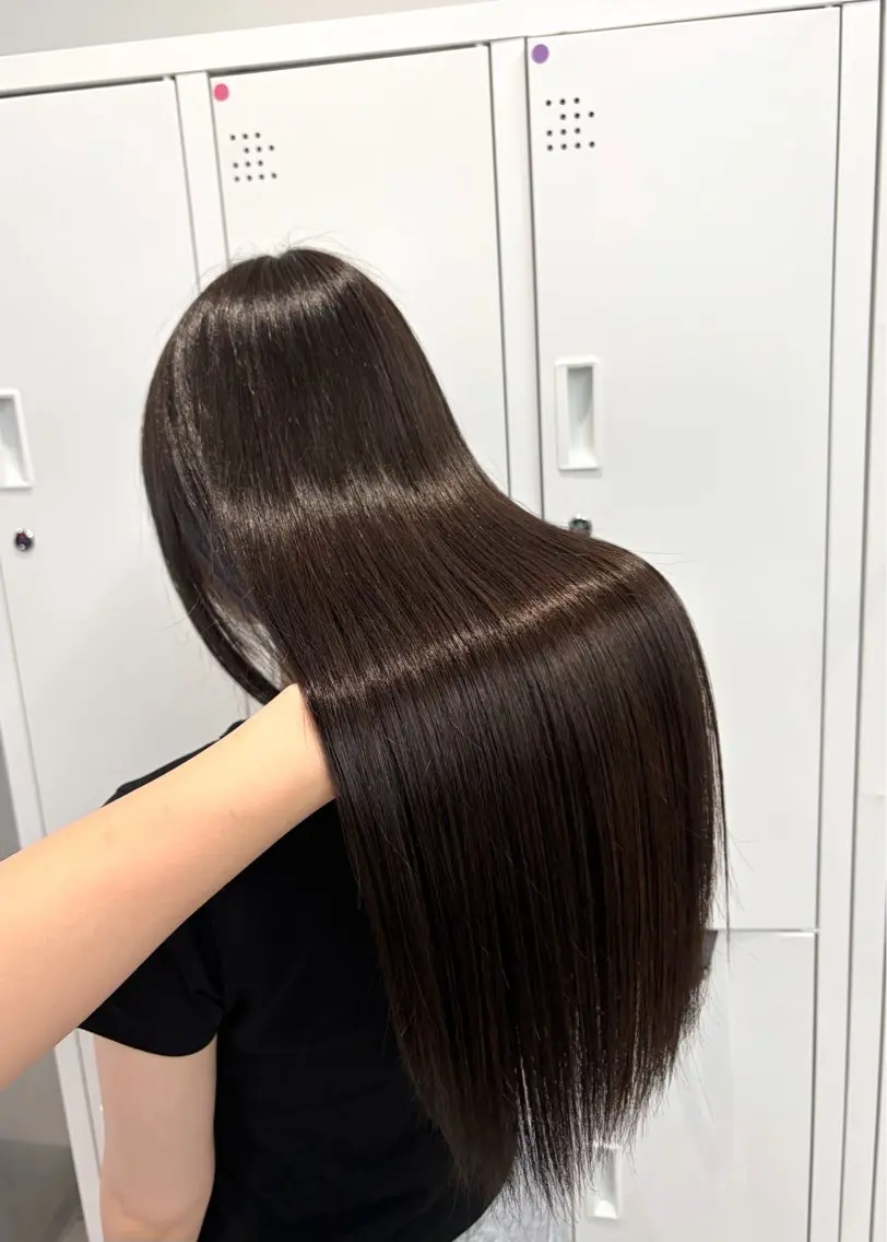 ロング カラー ブリーチ ダブルカラー ブリーチなしカラー ヘアカラー トリートメント ブリーチ/ベージュ /レイヤー/ひよりのヘアスタイル