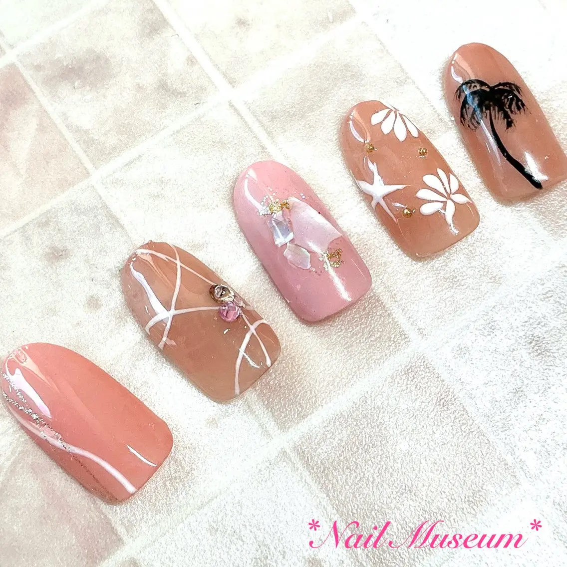 ネイル アートネイル ブルー ジェルネイル オフィスネイル ワンカラーネイル ハンドネイル nailmuseum KAMATARIのネイルデザイン