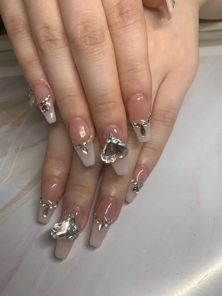 ネイル フレンチネイル ジェルネイル 韓国ネイル マグネットネイル マグネットフレンチ akina nailsのネイルデザイン