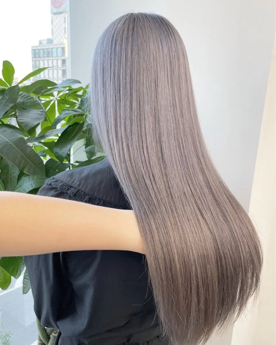 ロング カラー ハイトーン/ゆるふわ 🧚𖥔ׁTOMO♡のヘアスタイル