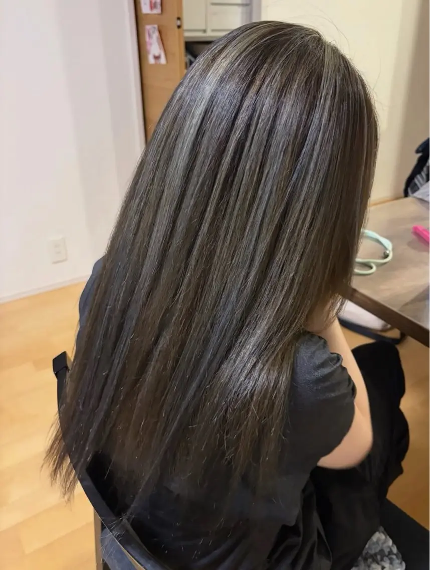 ロング カラー ヘアアレンジ ハイライトカラー ハイライト 烏山 達也のヘアスタイル