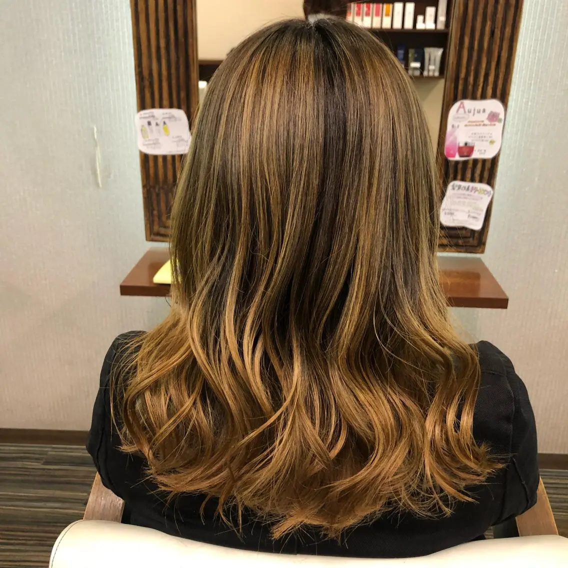 セミロング 山崎 絵莉香のヘアスタイル