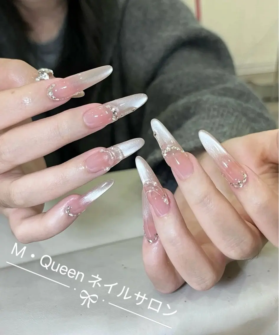 ネイル ハンドネイル MQueen ネイルサロンマルのネイルデザイン